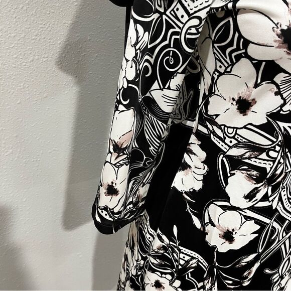 WHBM off shoulder floral dress - Picture 5 of 12